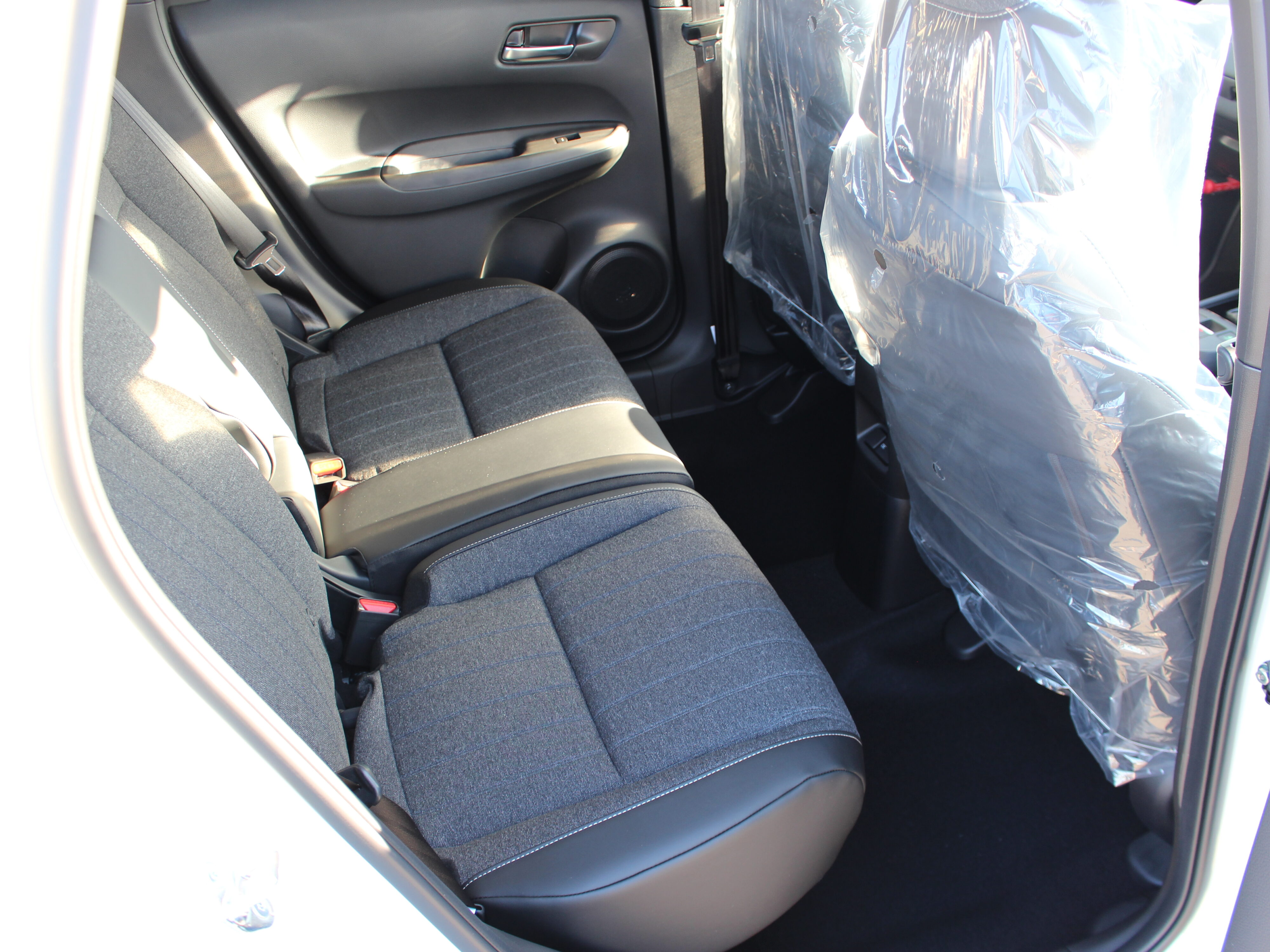 フィット　e:HEV HOME BLACK STYLE ディスプレイオーディオ付