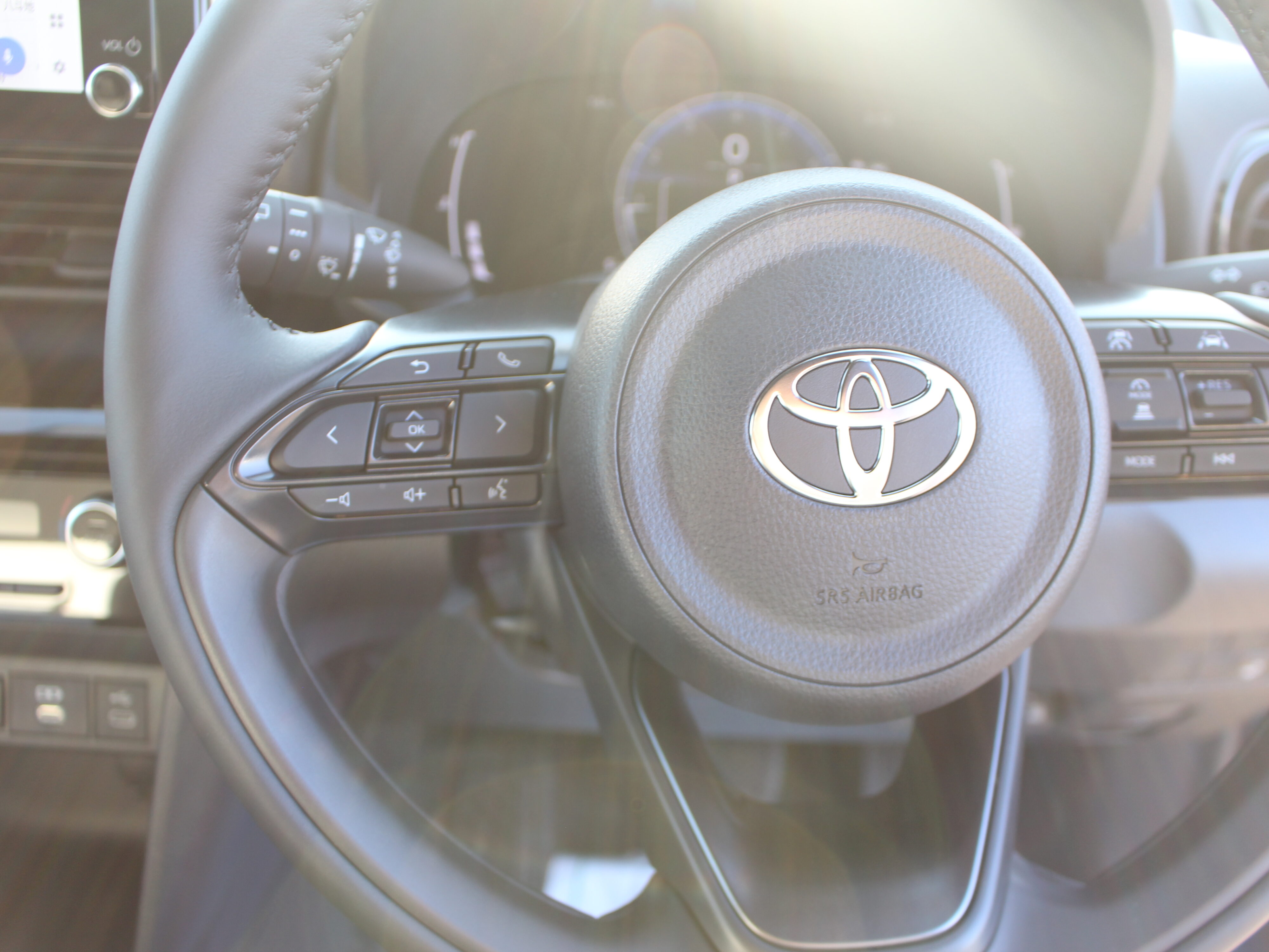 ヤリスクロス　Z　ディスプレイオーディオ付