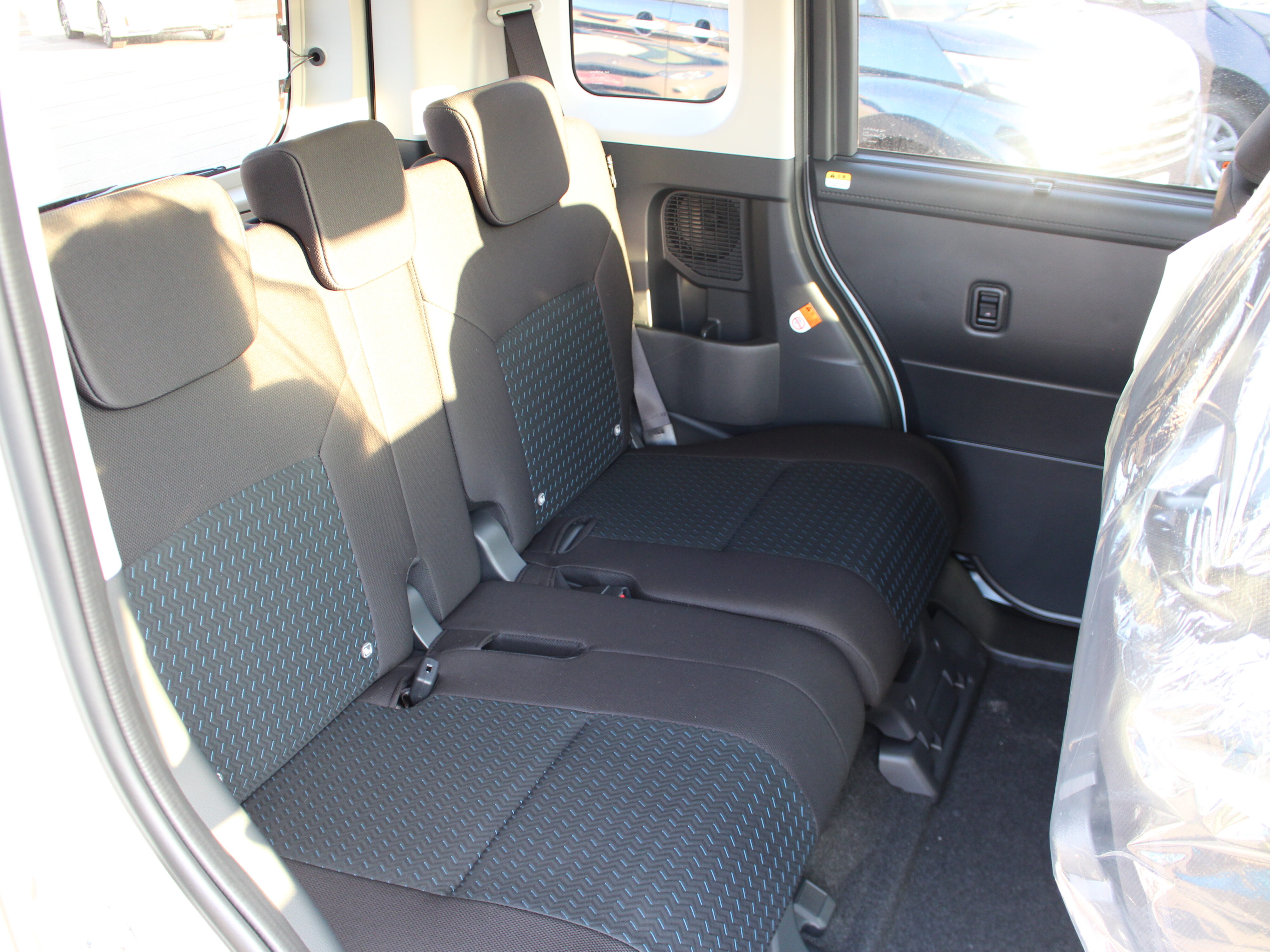 ルーミーカスタム　G