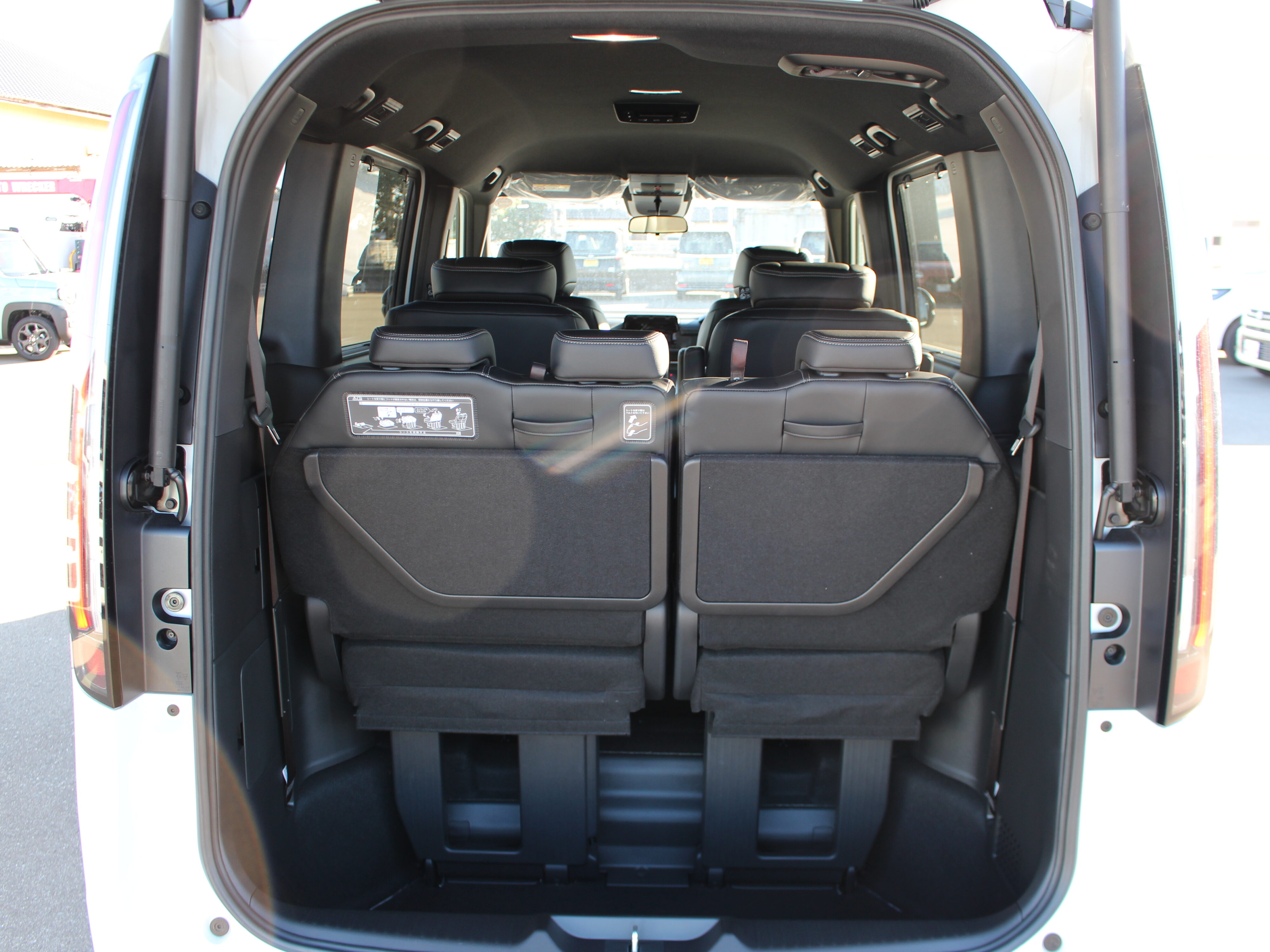 ステップワゴンスペーダ　e-HEV　7人乗り