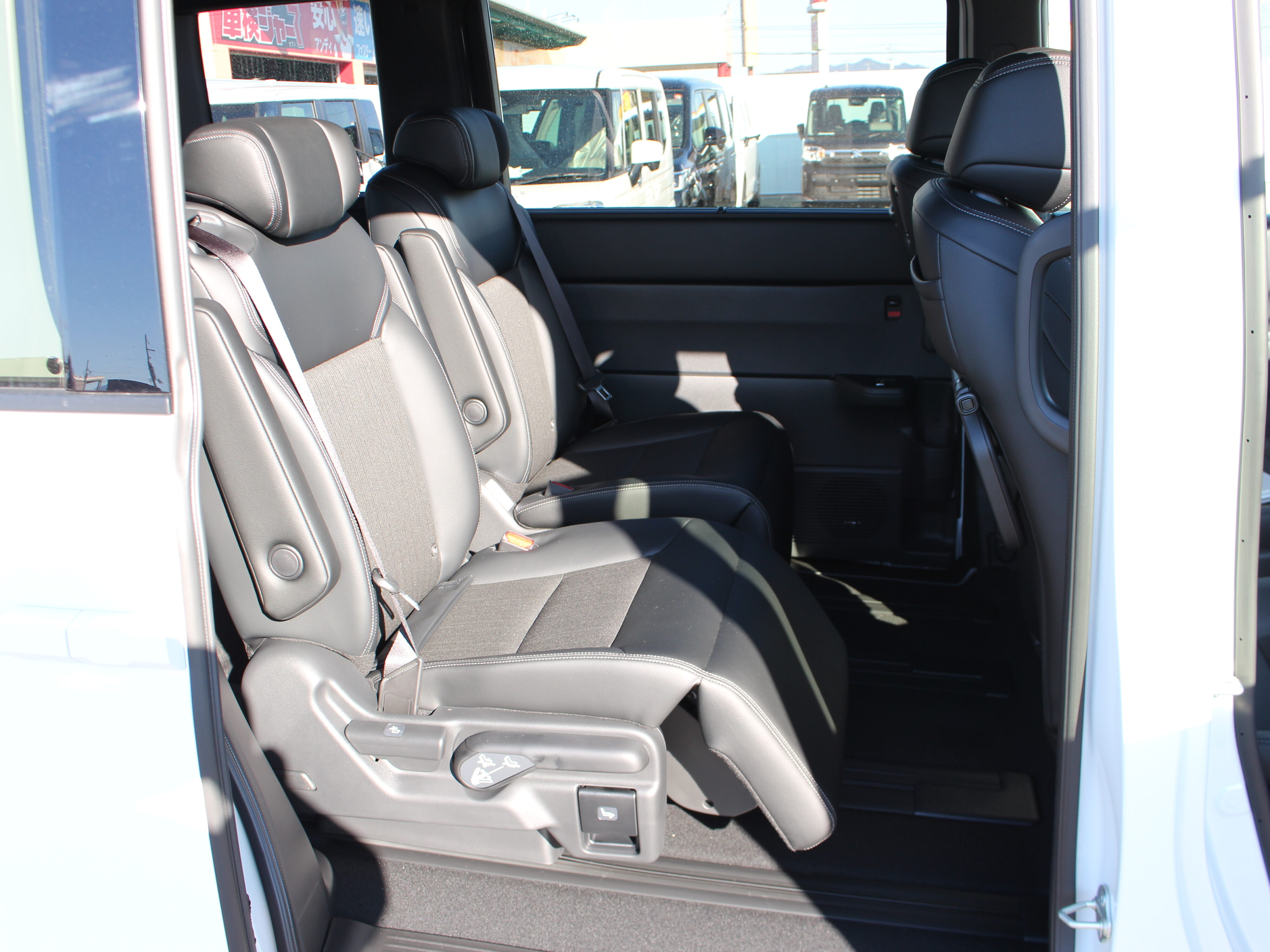 ステップワゴンスペーダ　e-HEV　7人乗り