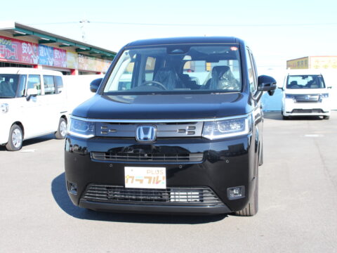 ステップワゴン　e-HEV　AIR  7人乗り