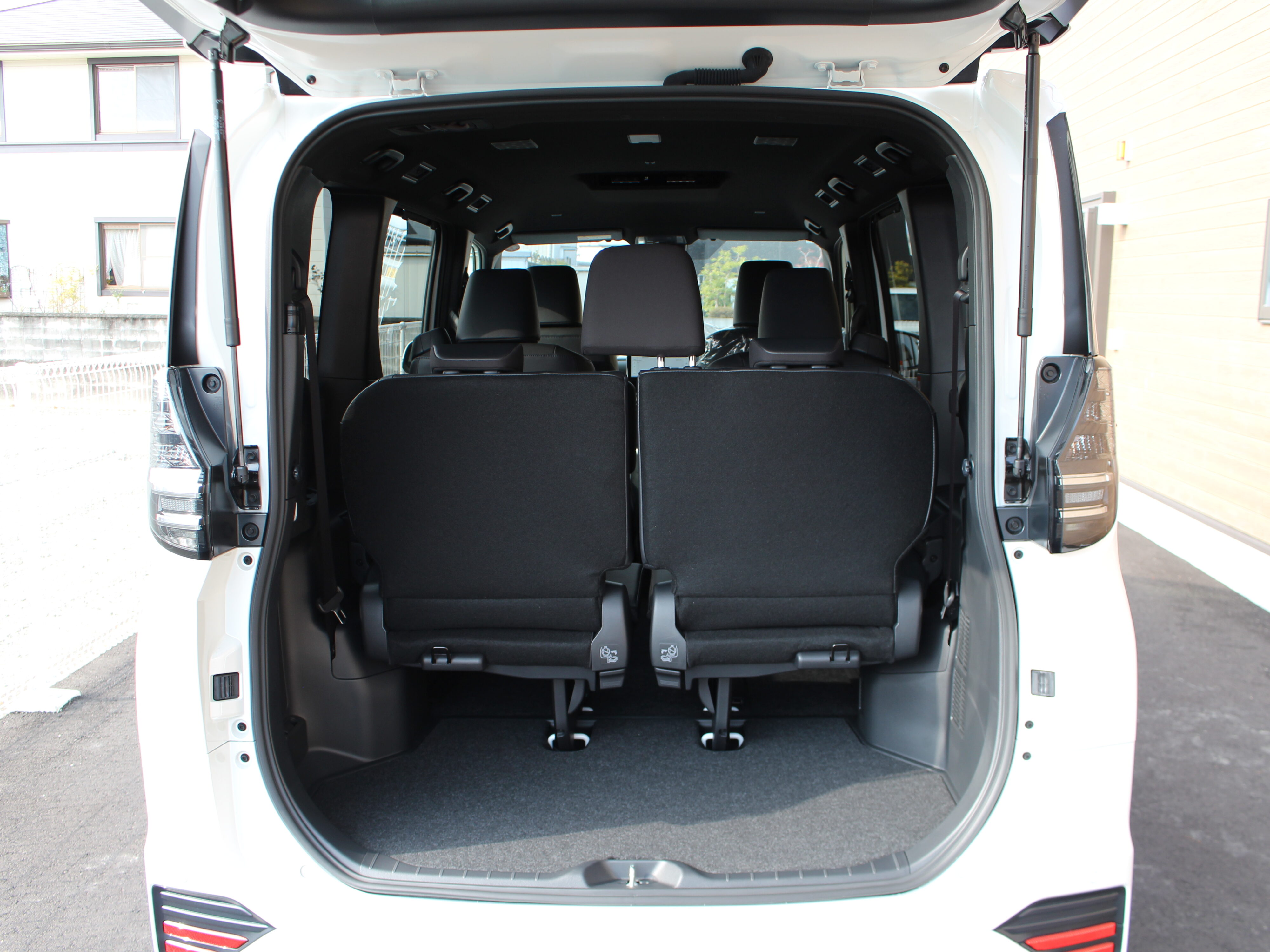 ヴォクシー　S-Z　7人乗り