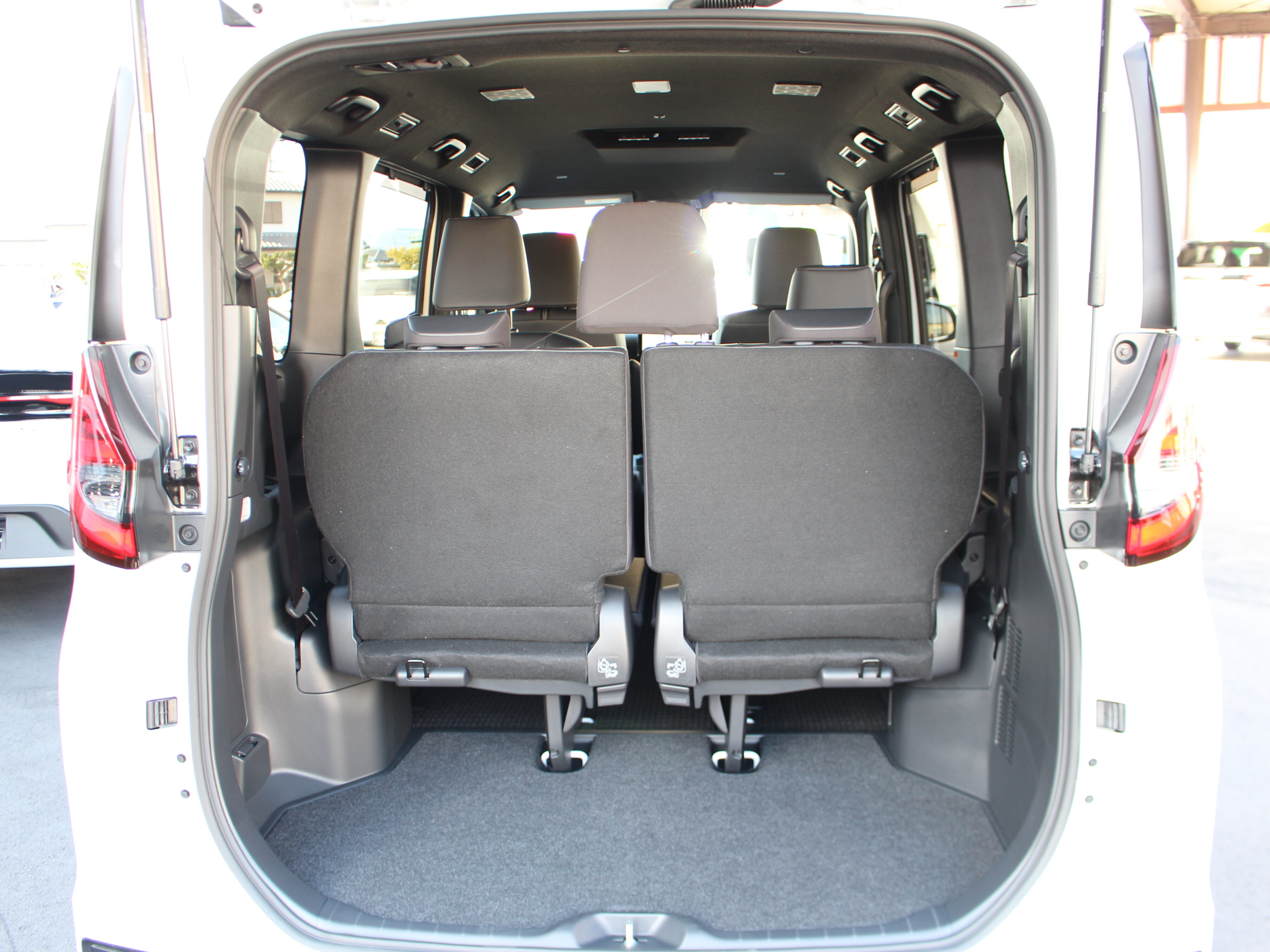 ノア　ハイブリットS-Z　7人乗り