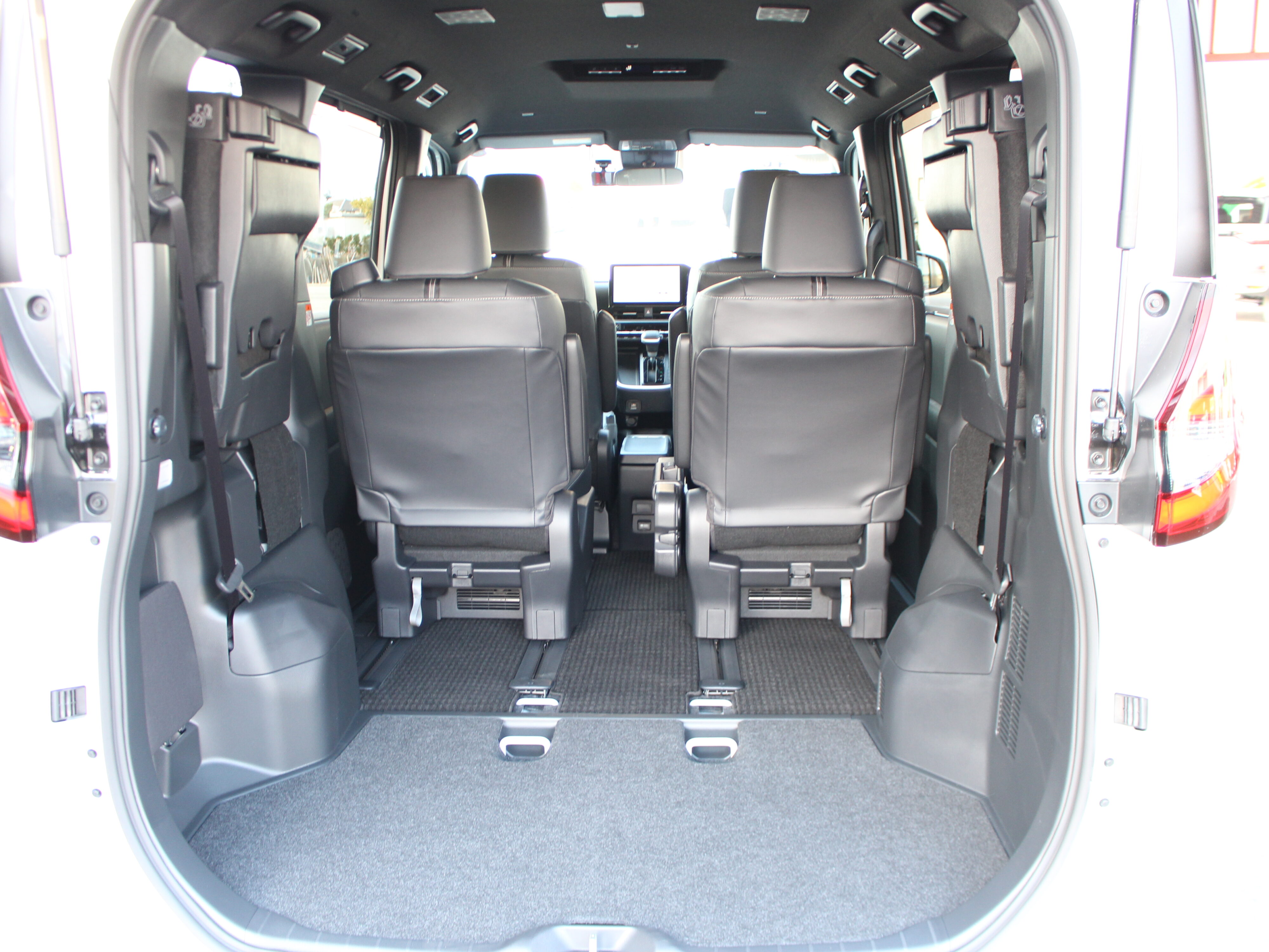 ノア　ハイブリットS-Z　7人乗り