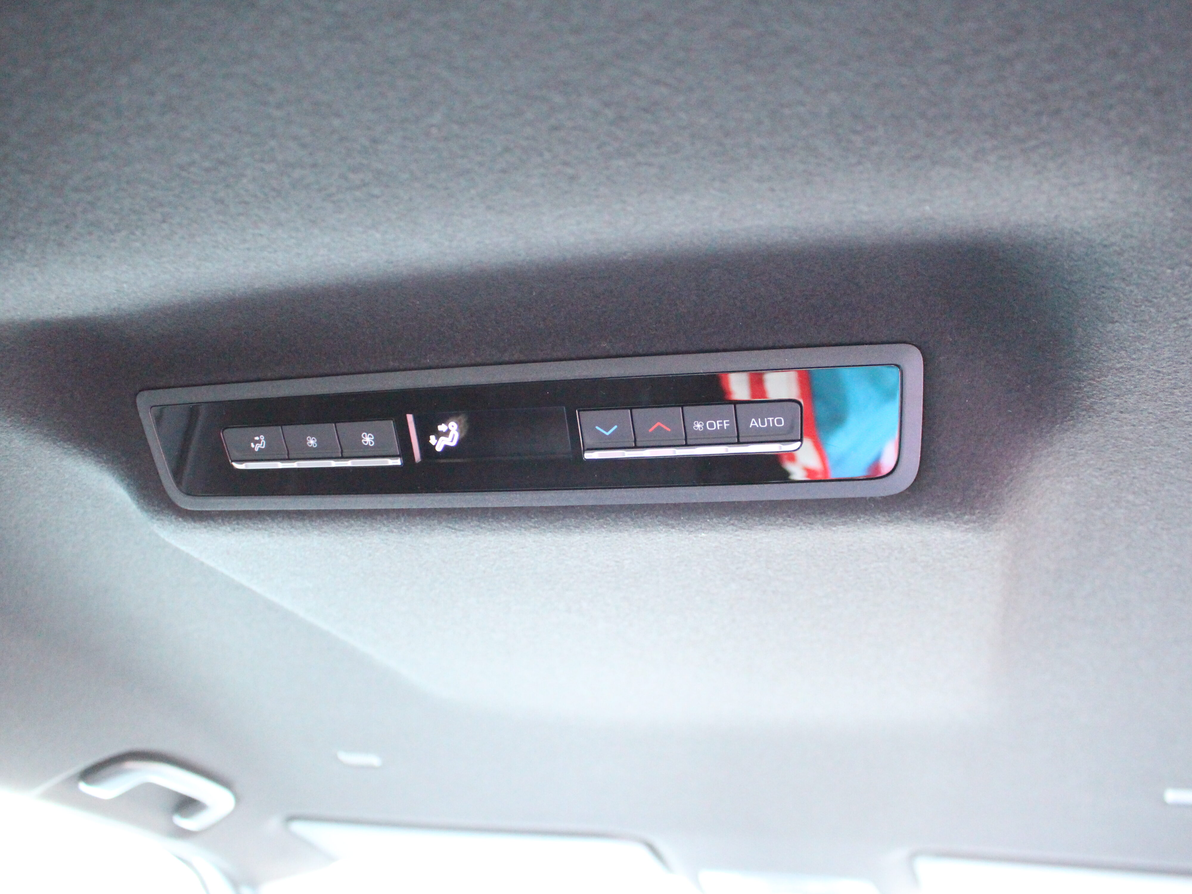 ノア　ハイブリットS-Z　7人乗り