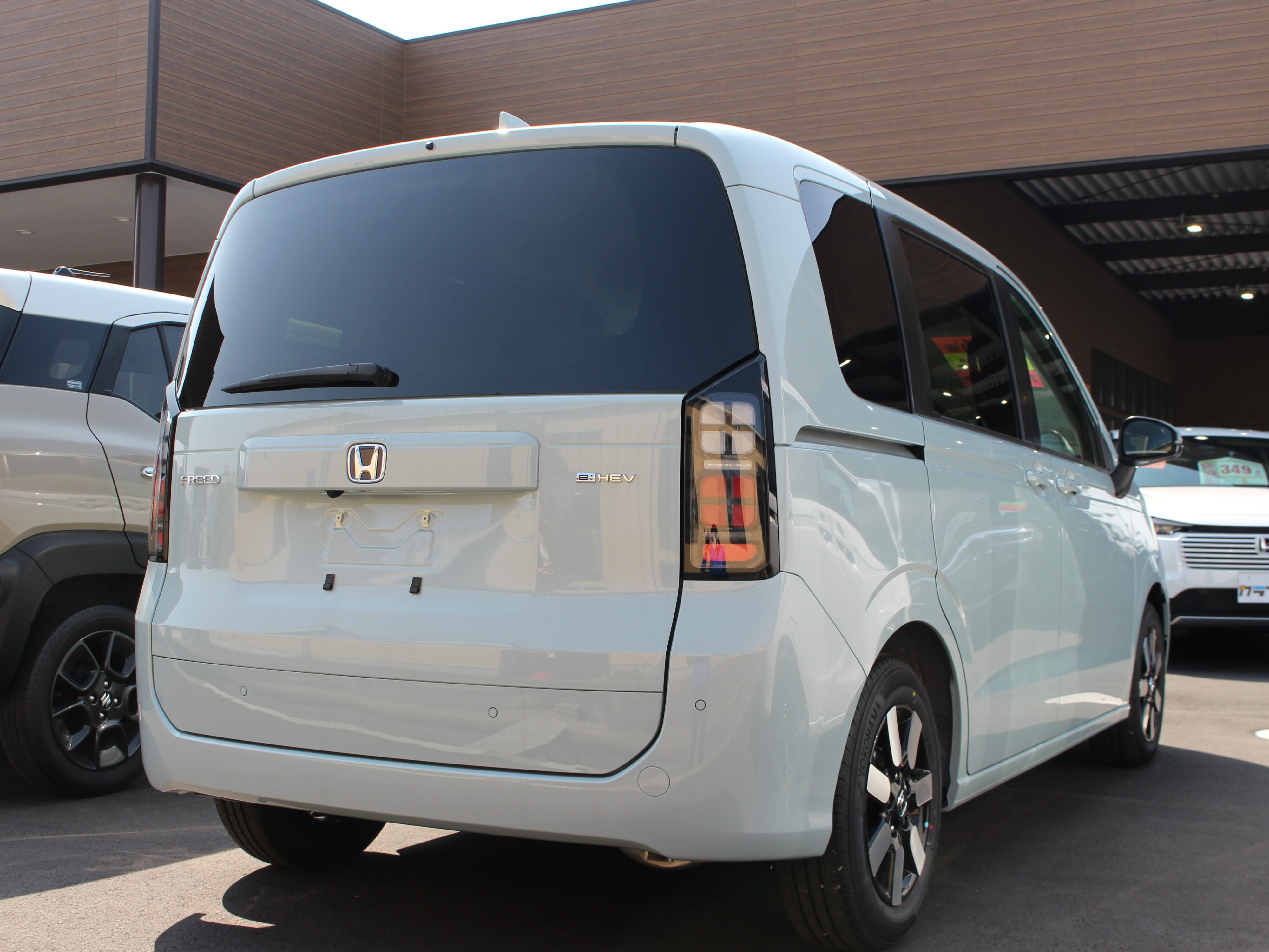 フリード　ｅ：ＨＥＶ　ＡＩＲ　ＥＸ