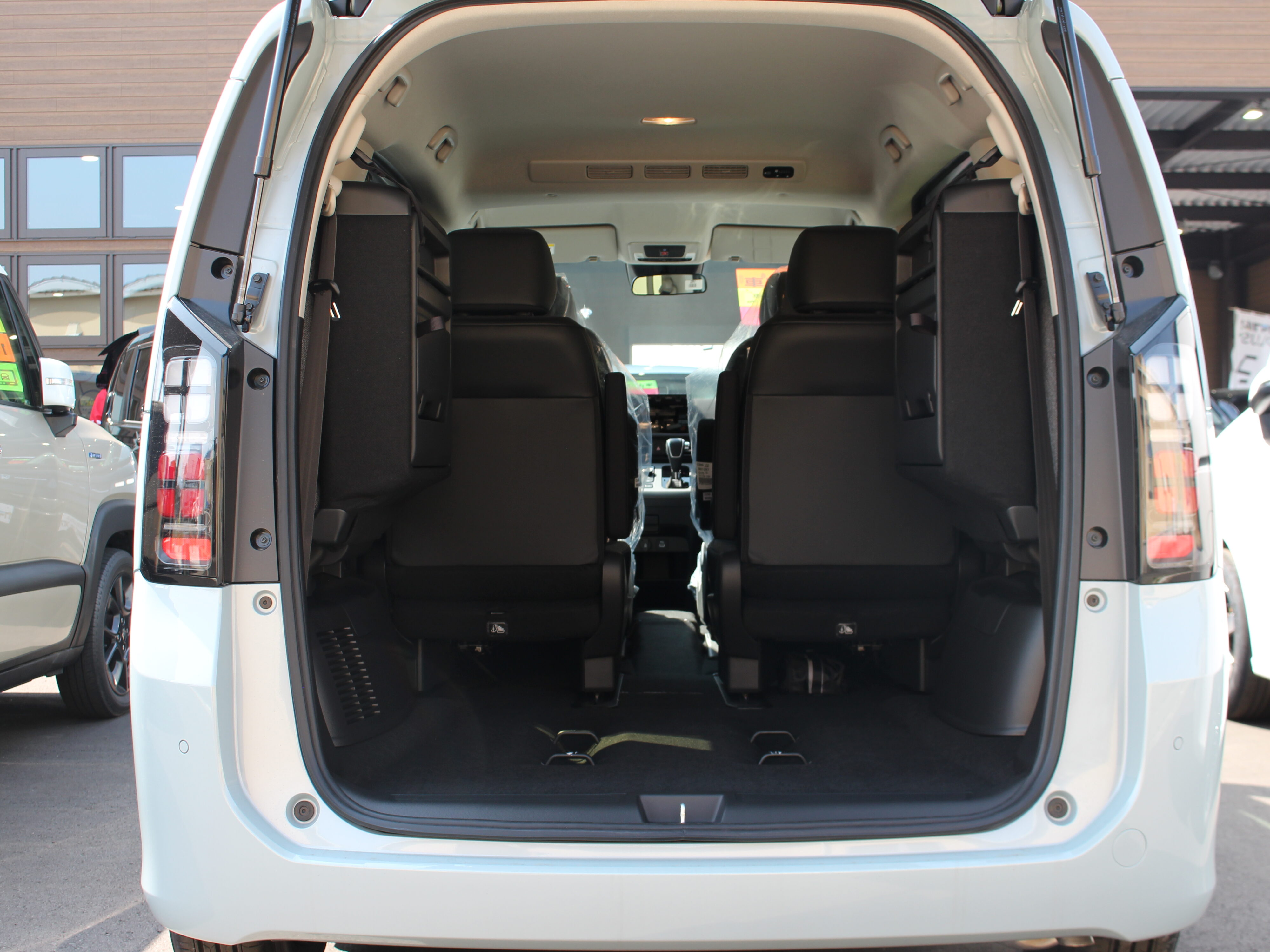 フリード　ｅ：ＨＥＶ　ＡＩＲ　ＥＸ