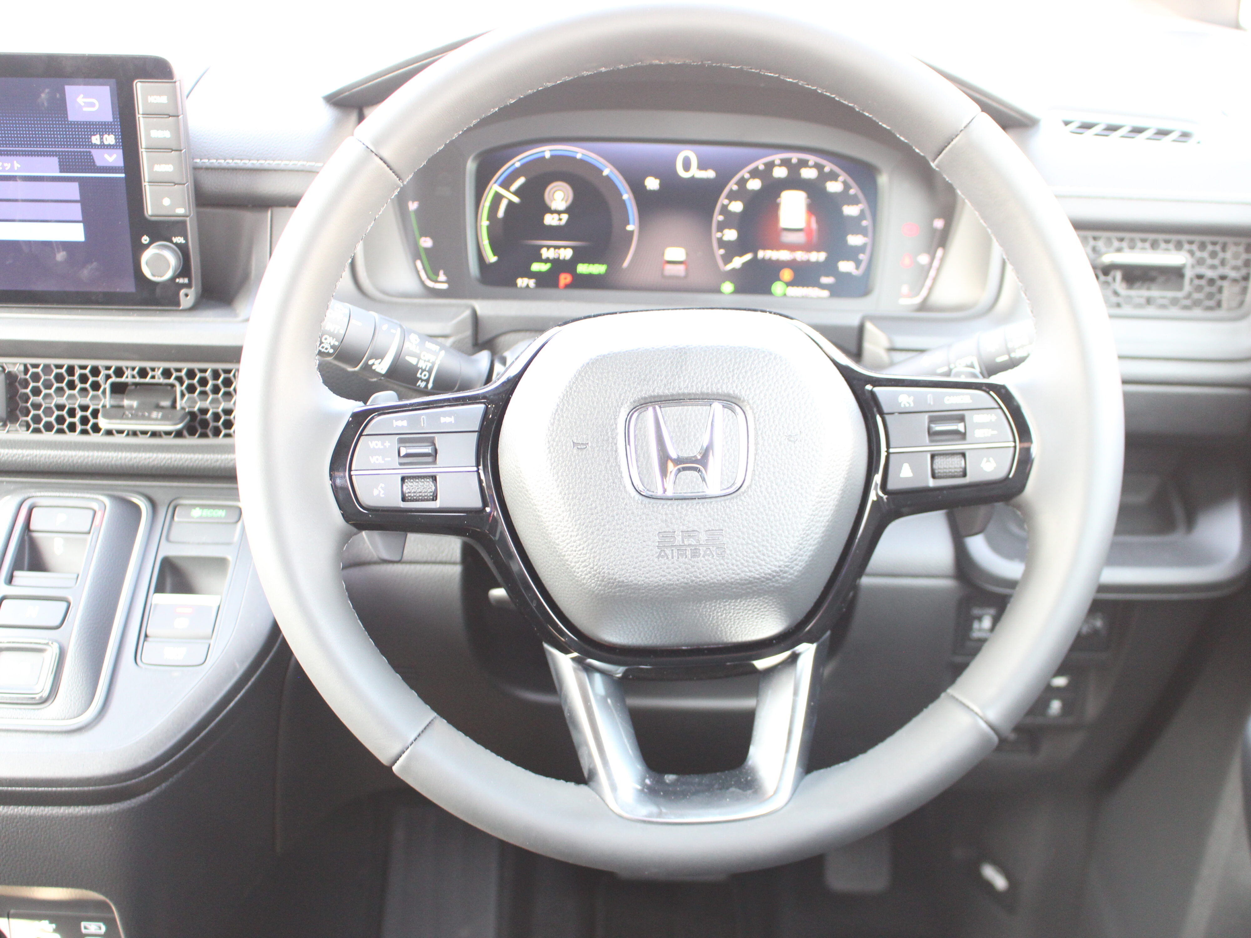 ステップワゴンスパーダ　ｅ：ＨＥＶ　純正9インチナビ付