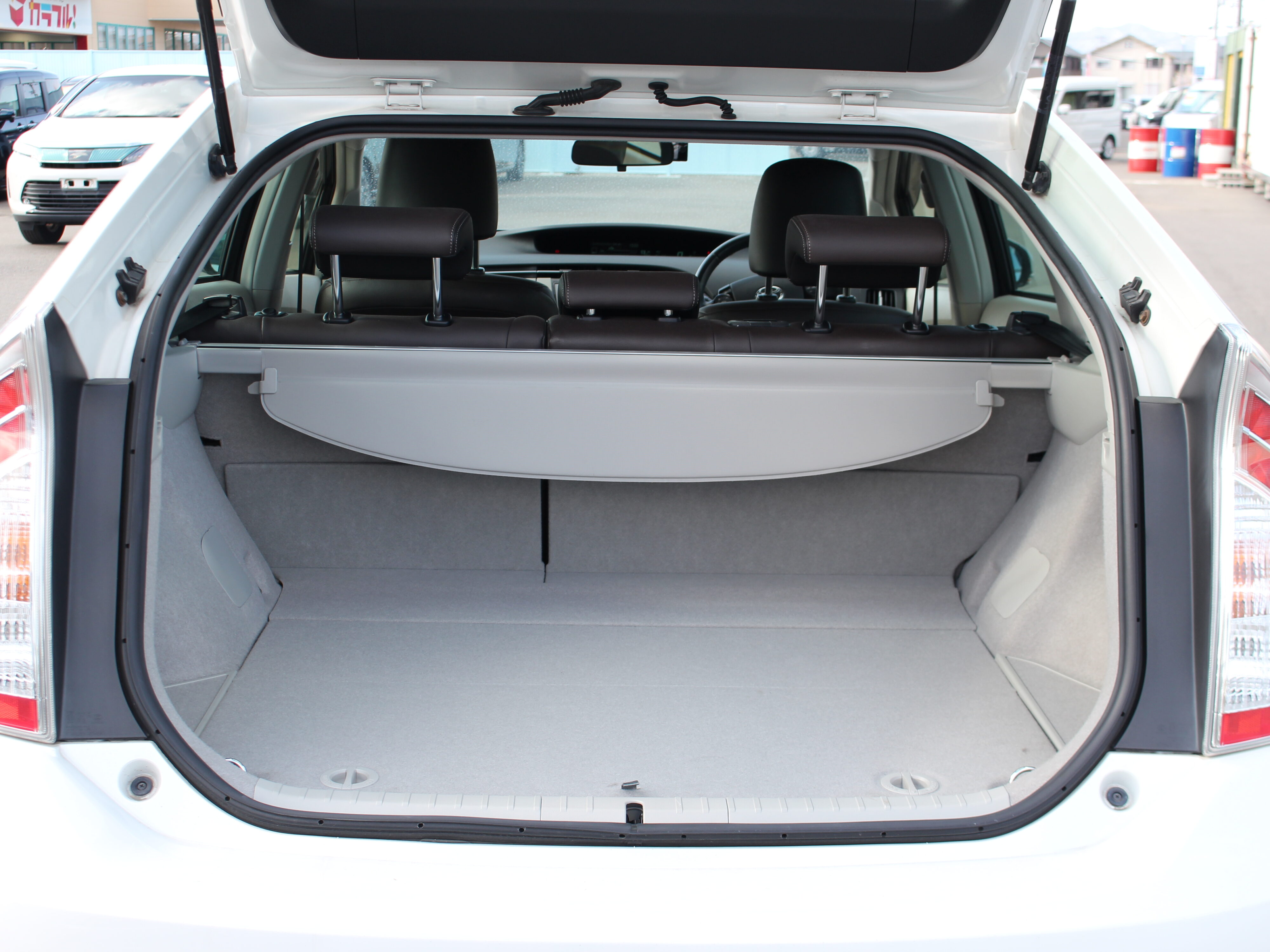 プリウス　Sツーリングセレクション　マイコーデ