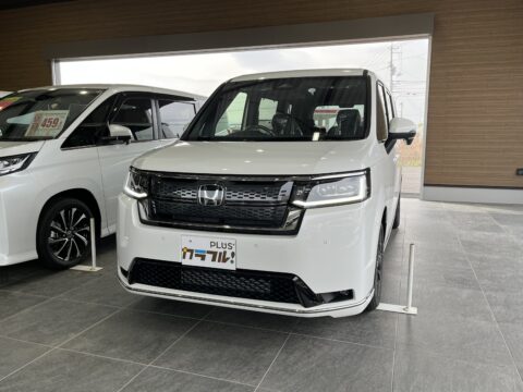 ステップワゴンスパーダ　７人乗り