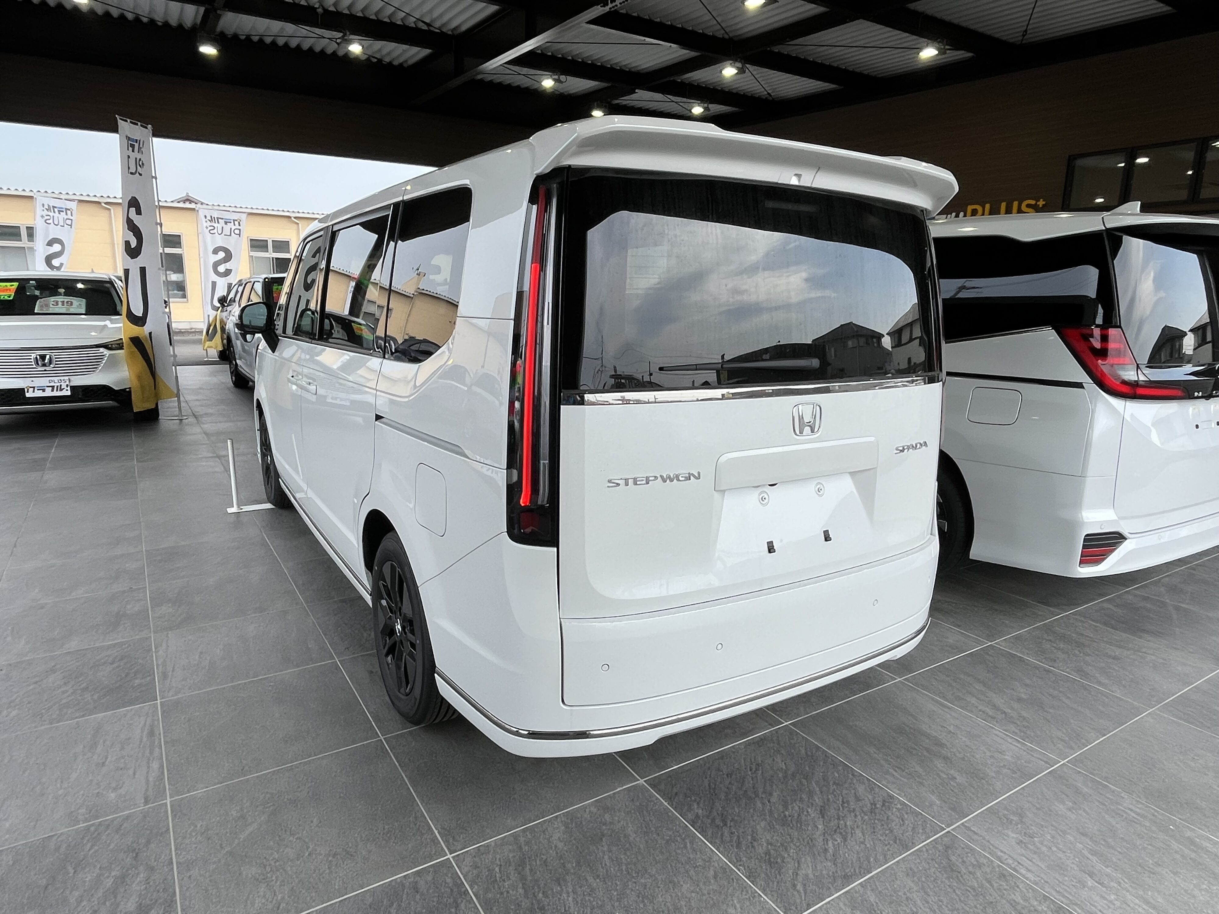 ステップワゴンスパーダ　７人乗り