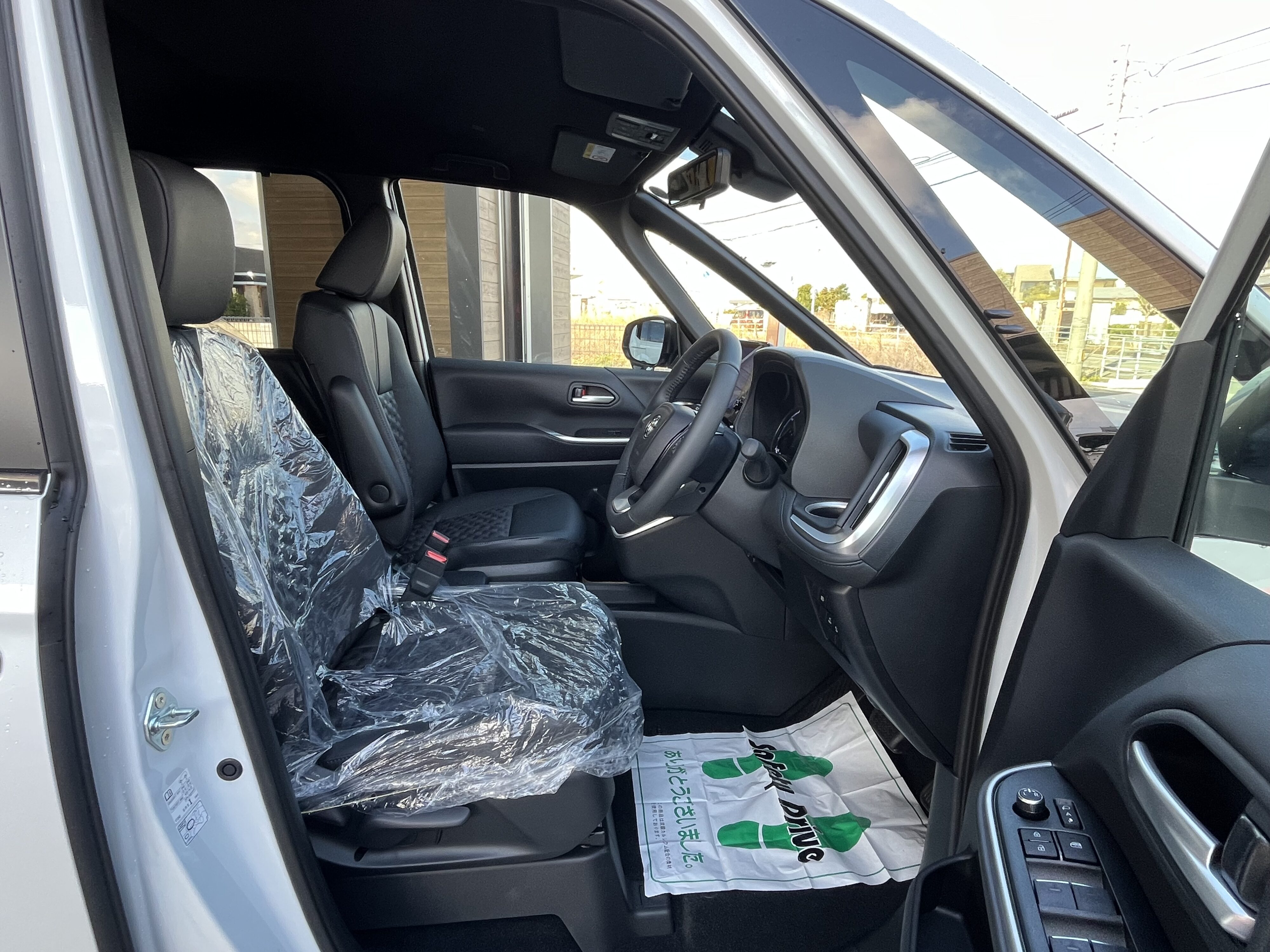 ヴォクシー　ハイブリッドS-Z　7人乗り