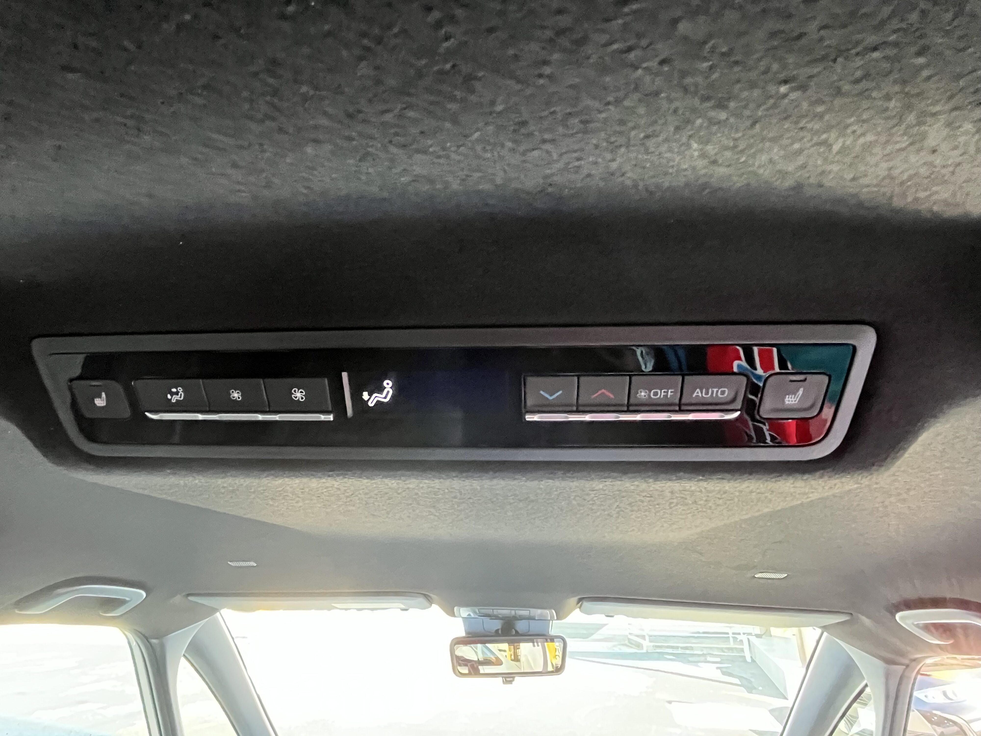 ヴォクシー　ハイブリッドS-Z　7人乗り