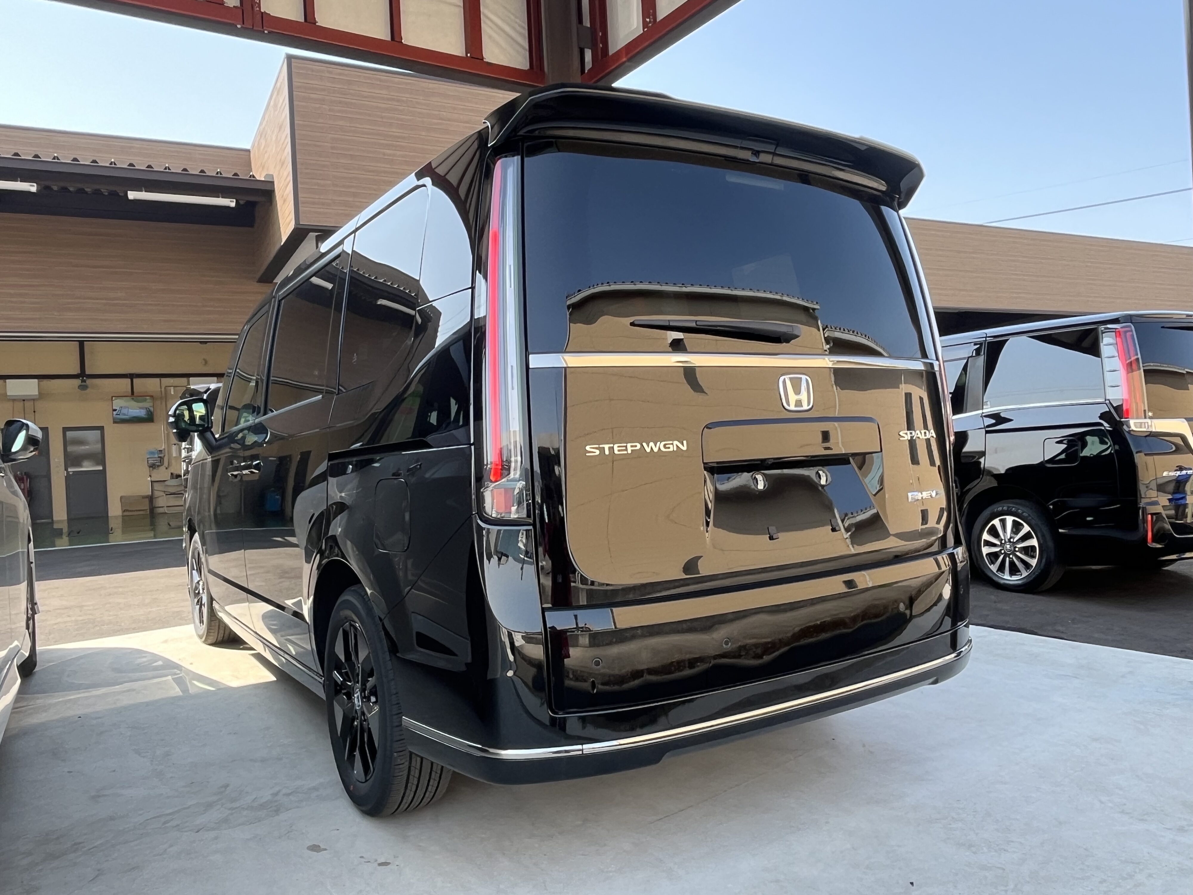 ステップワゴンスパーダ　ｅ：ＨＥＶ　
