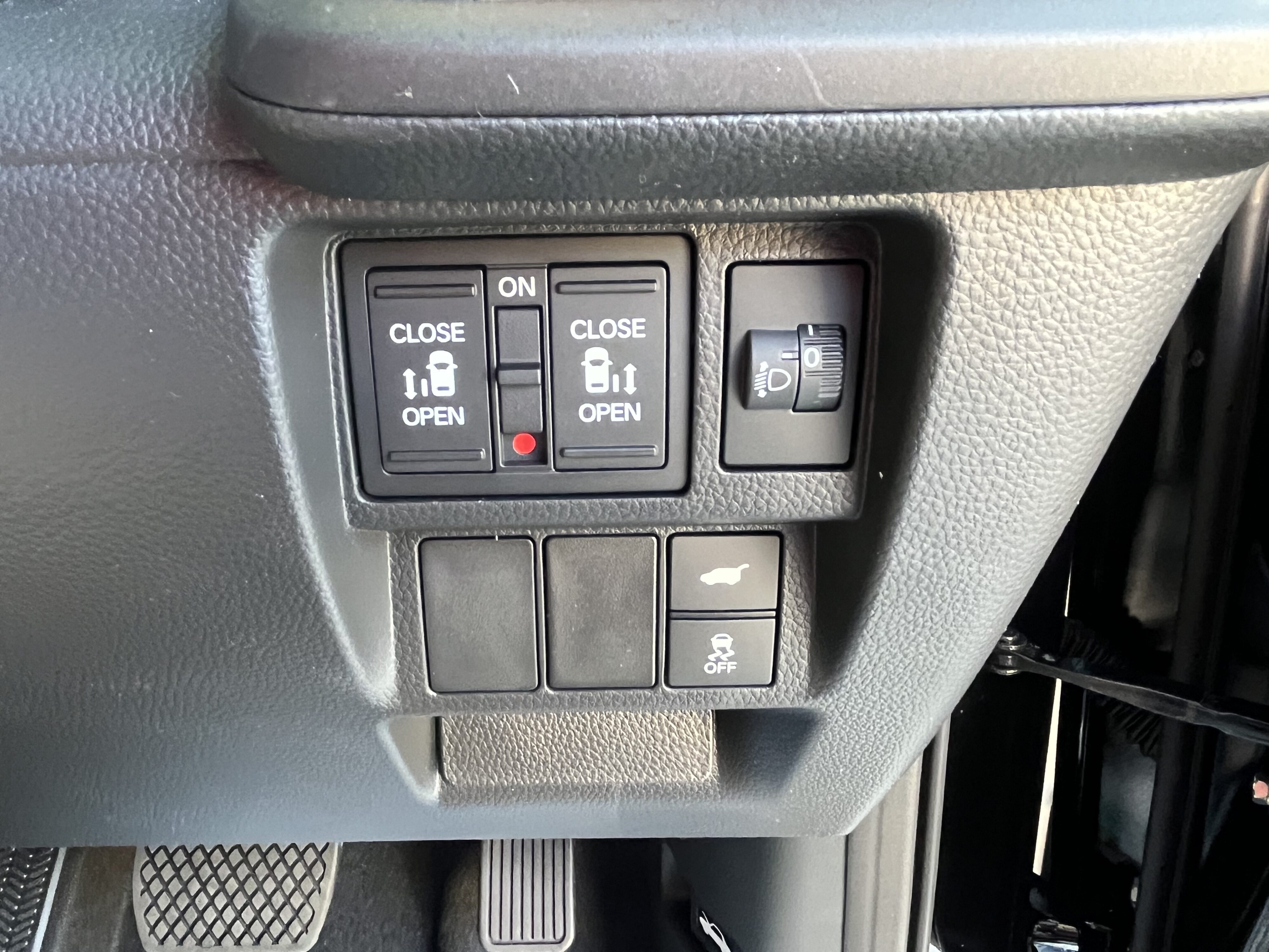 ステップワゴンスパーダ　ｅ：ＨＥＶ　