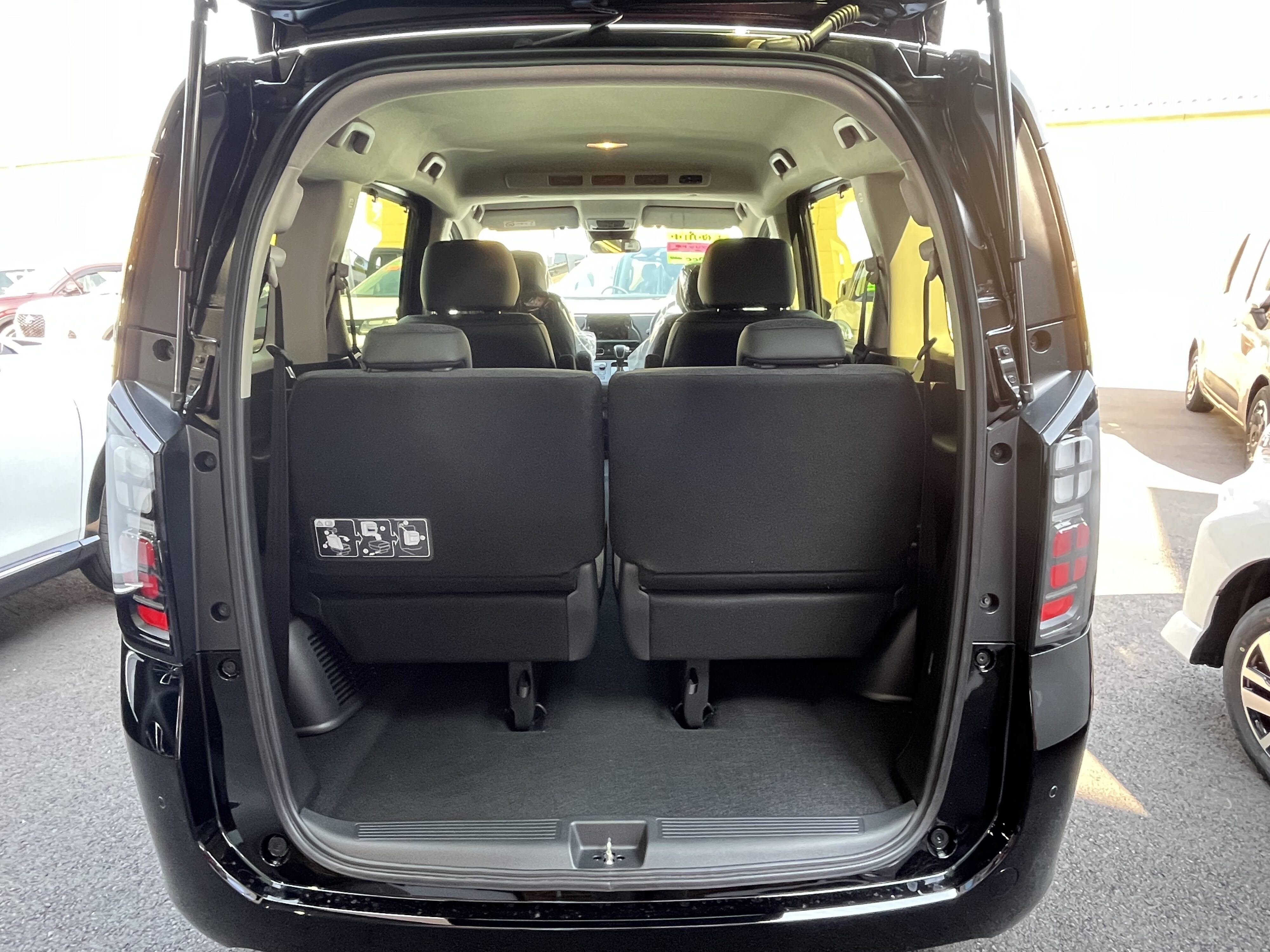 フリード　ｅ：ＨＥＶ　ＡＩＲ　ＥＸ