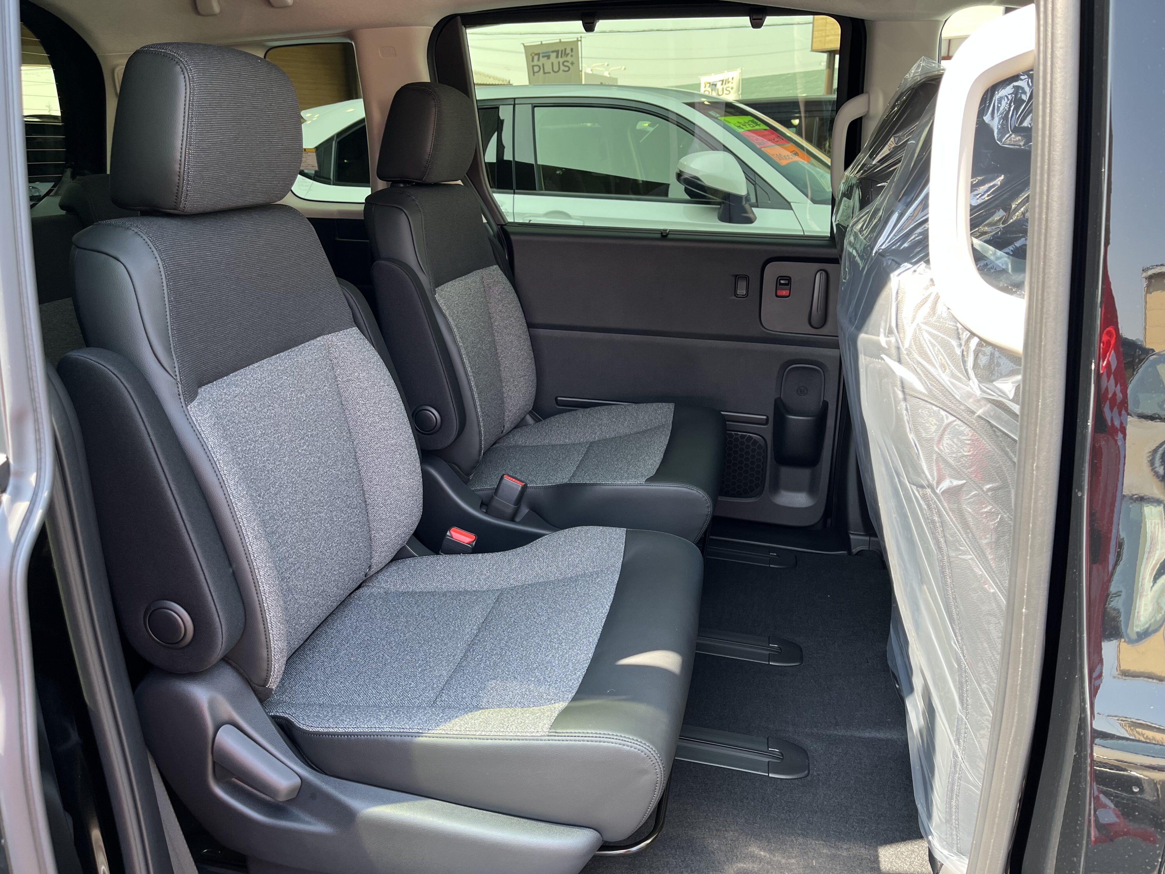 フリード　ｅ：ＨＥＶ　ＡＩＲ　ＥＸ