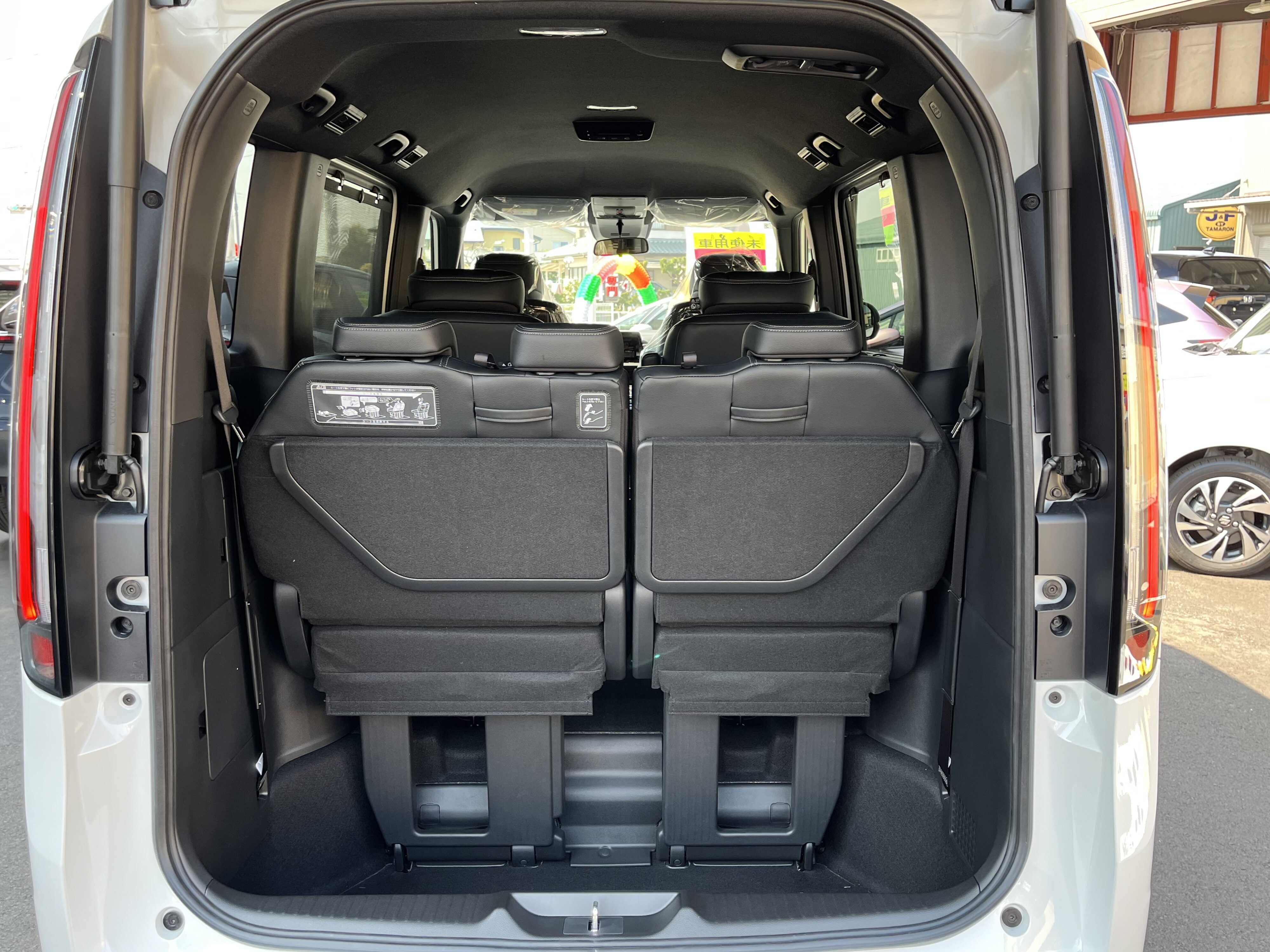 ステップワゴンスパーダ　ｅ：ＨＥＶ　