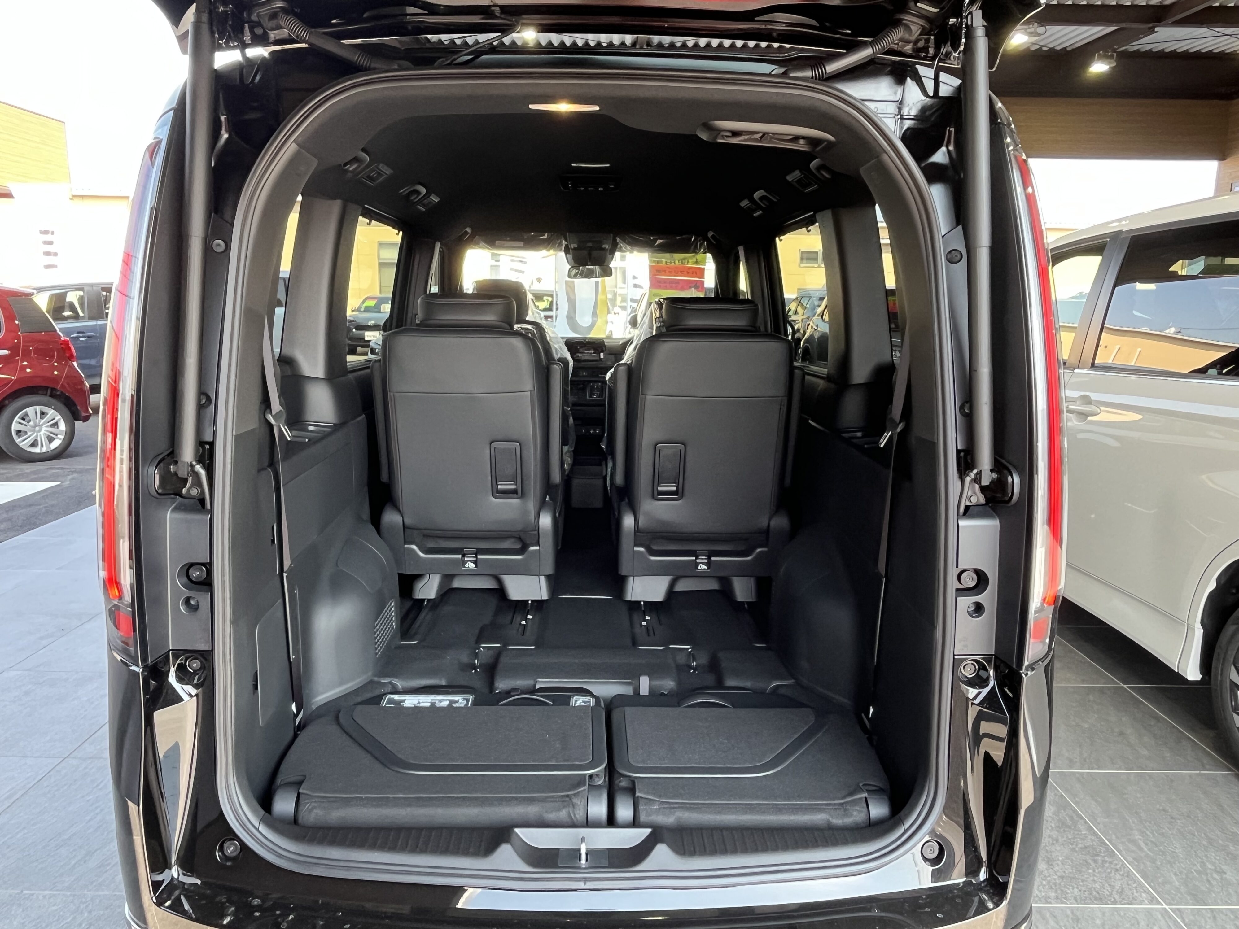 ステップワゴンスパーダ　ｅ：ＨＥＶ　