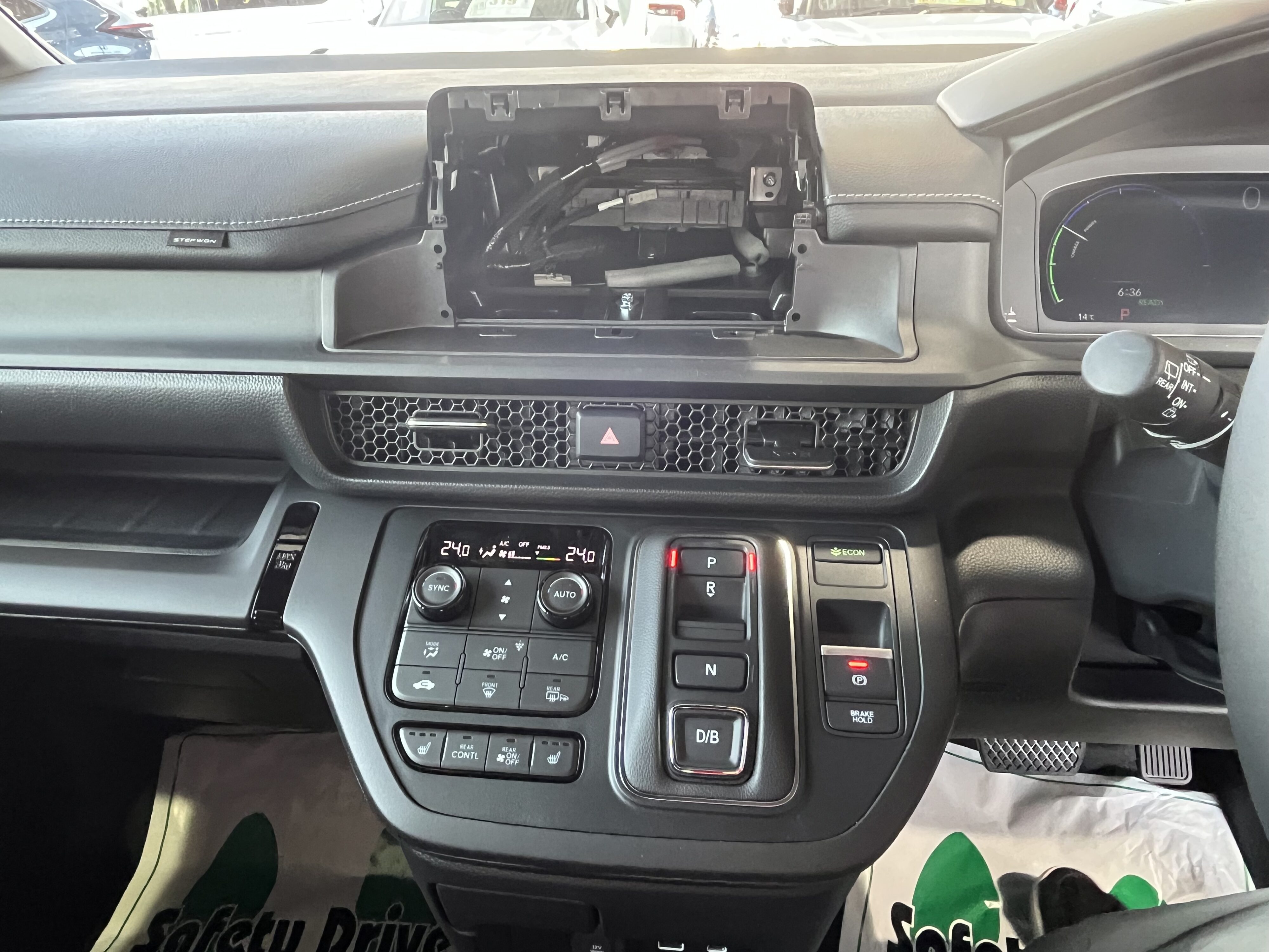 ステップワゴンスパーダ　ｅ：ＨＥＶ　