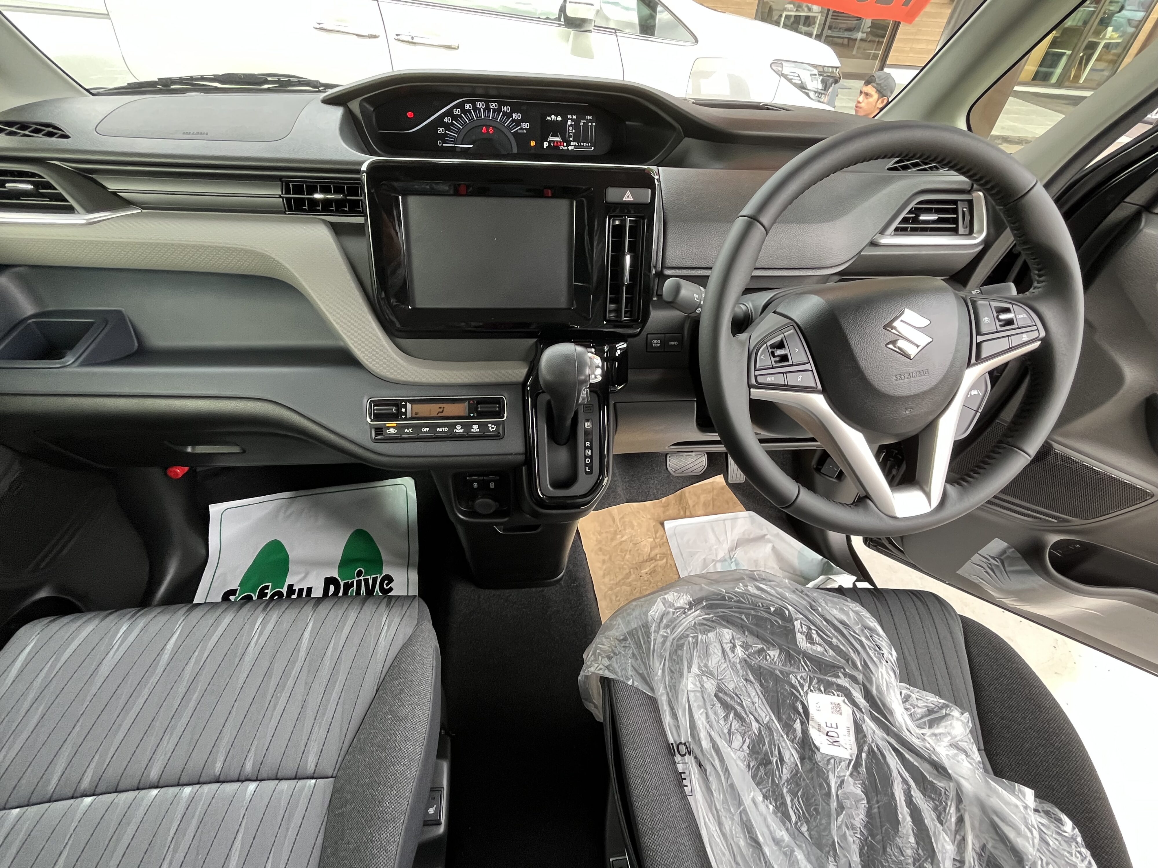 ソリオ　ハイブリッドMZ