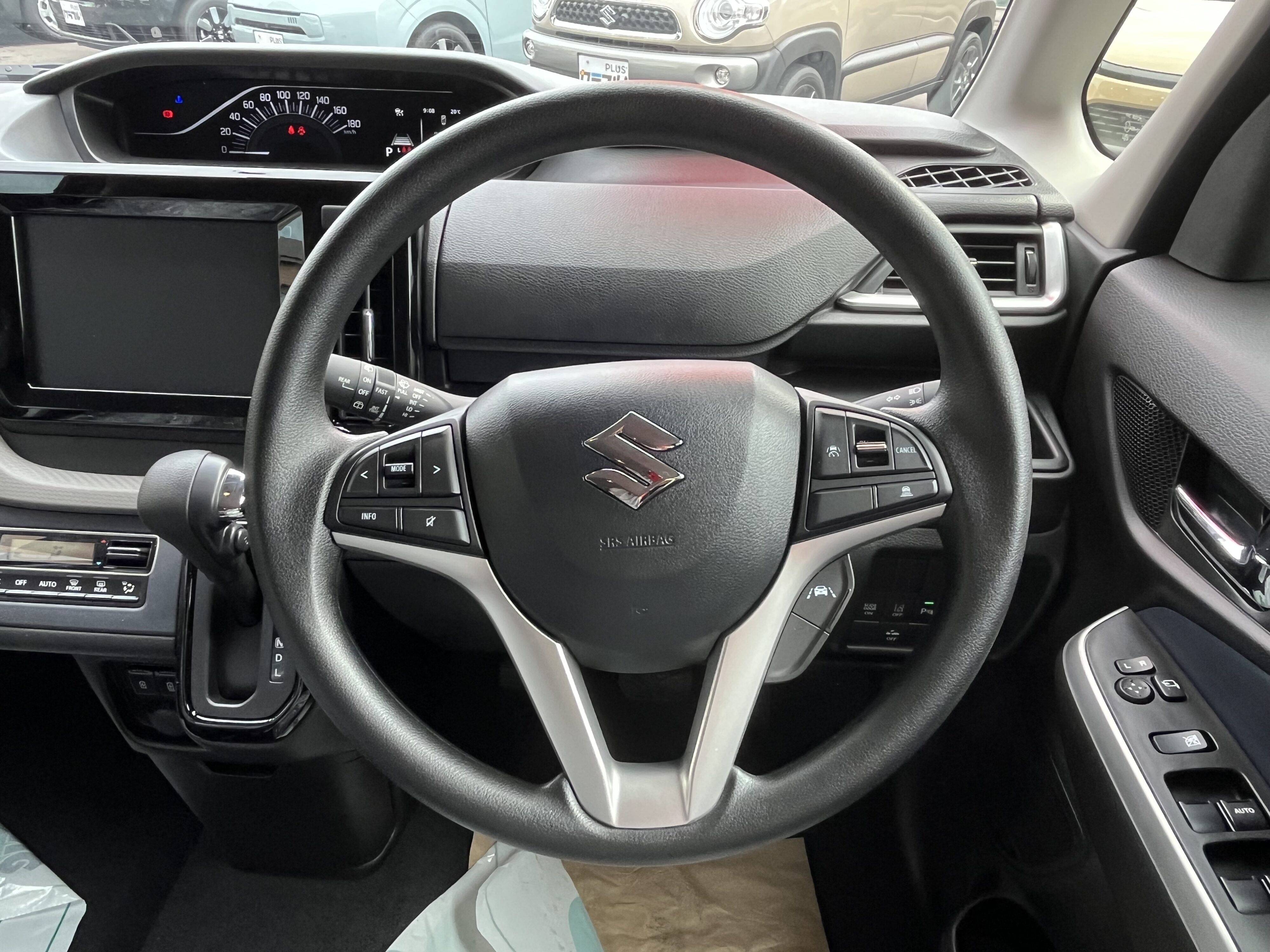 ソリオ　ハイブリッドMX