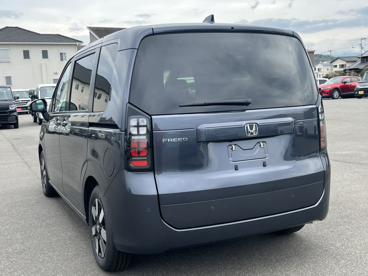 フリード　AIR　EX　６人乗り