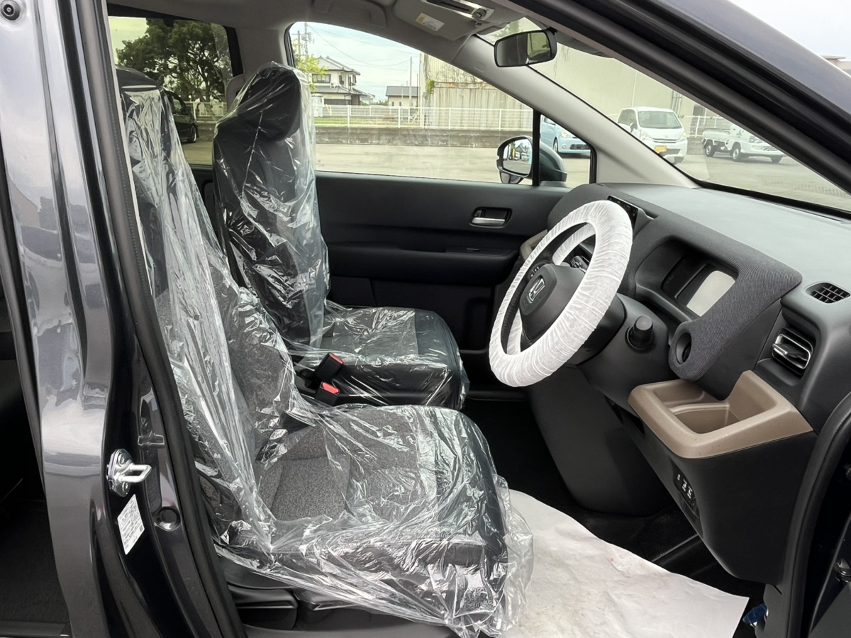 フリード　AIR　EX　６人乗り