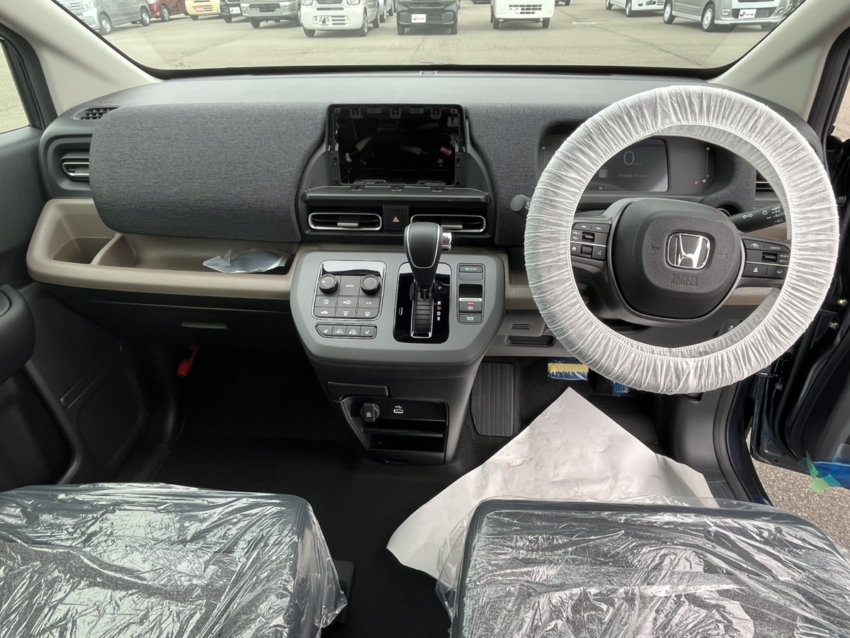 フリード　AIR　EX　６人乗り