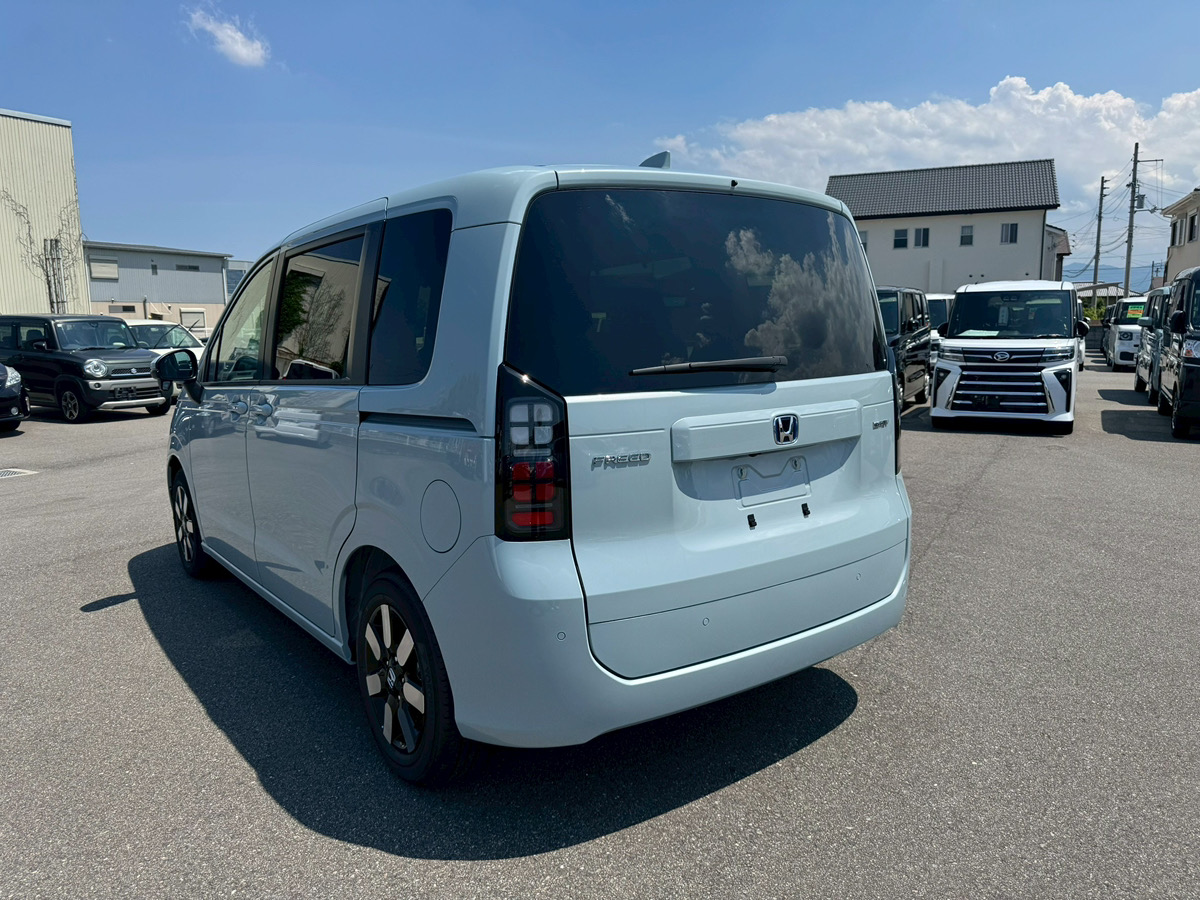 フリード　ｅ：ＨＥＶ　ＡＩＲ　ＥＸ